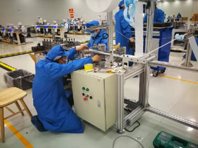 從“造車”到“造口罩” 五菱950口罩機(jī)設(shè)備制造組如何煉成“全國(guó)工人先鋒號(hào)”？